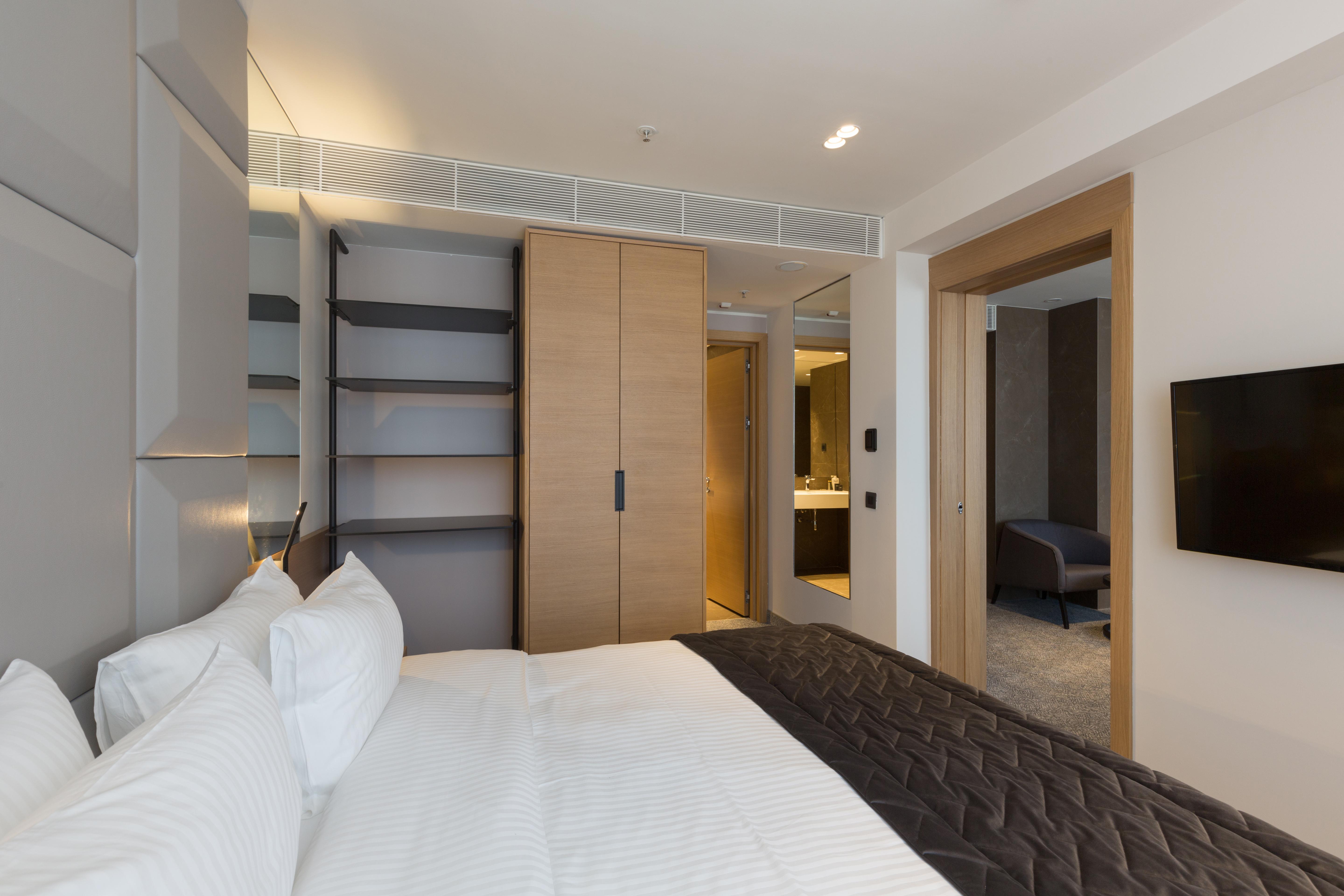 Hotel Mona Plaza Belgrado Esterno foto