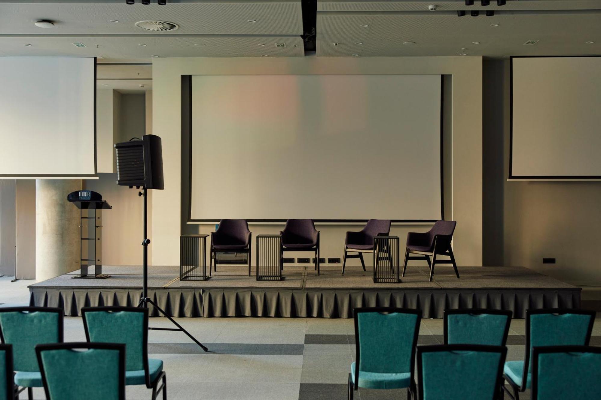 Hotel Mona Plaza Belgrado Esterno foto